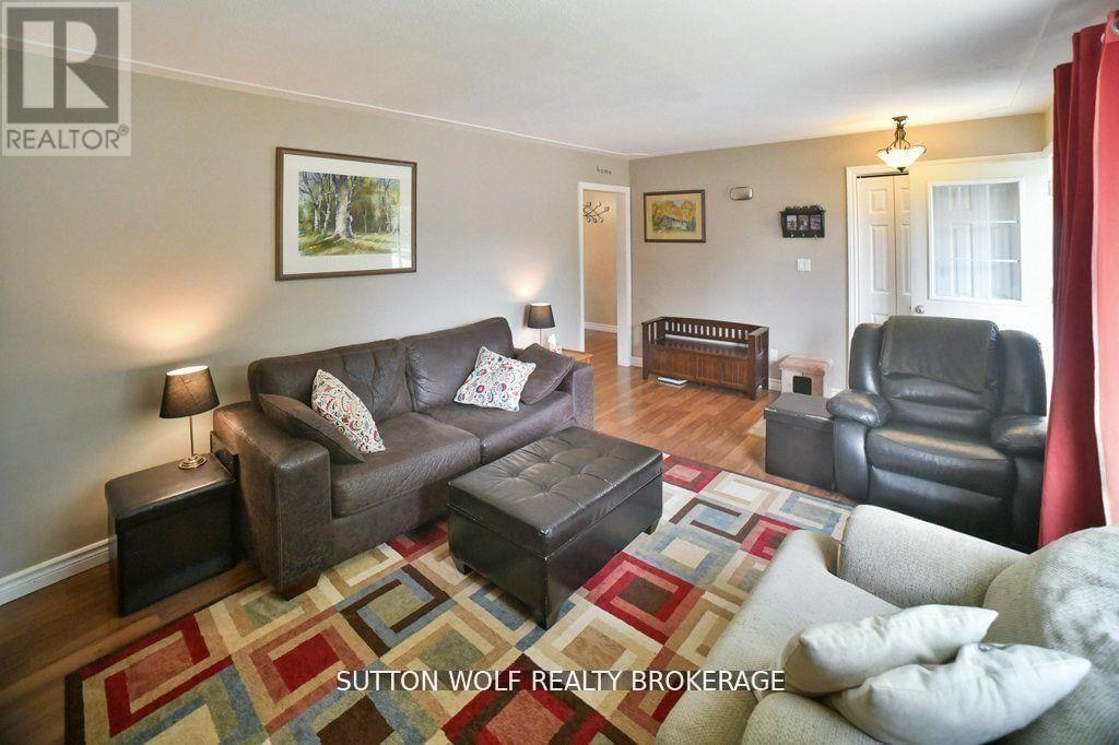 566 DEWAN STREET Image 4