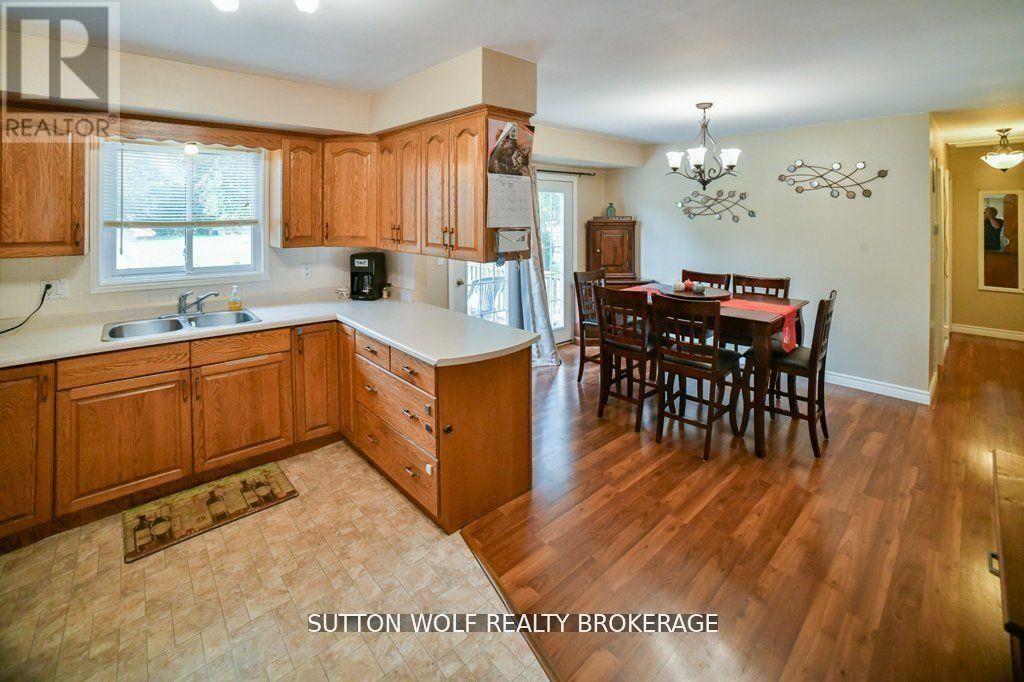 566 DEWAN STREET Image 9