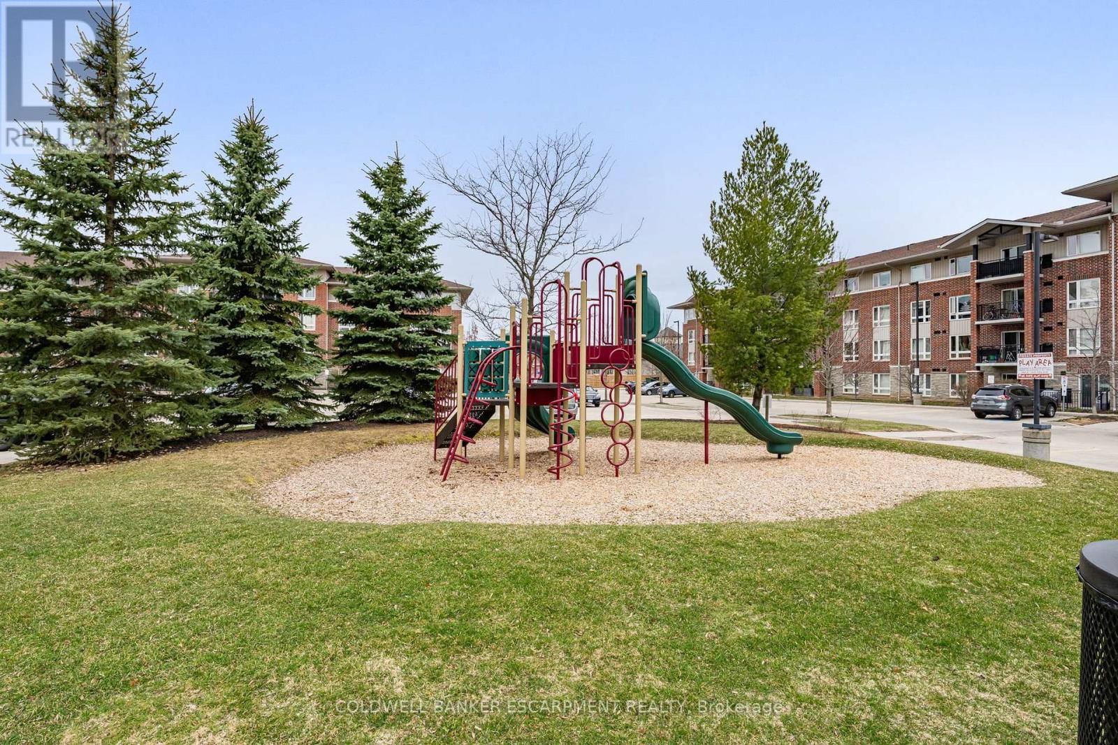 109 - 43 GOODWIN DRIVE Image 12