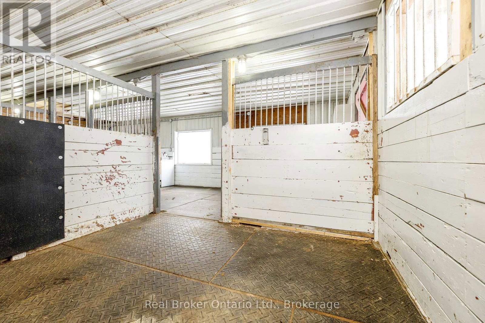 9408 17TH SIDEROAD Image 13