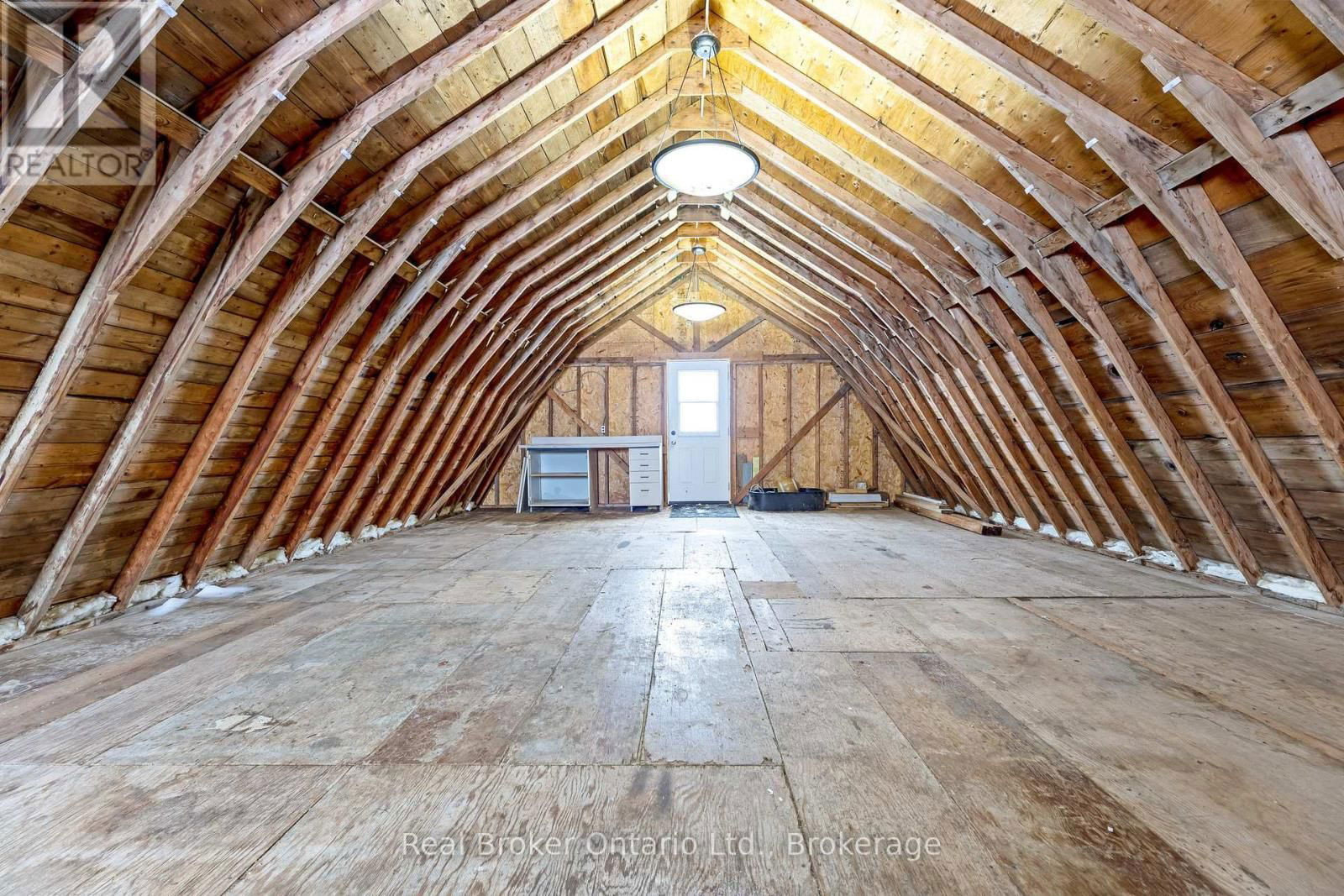 9408 17TH SIDEROAD Image 8