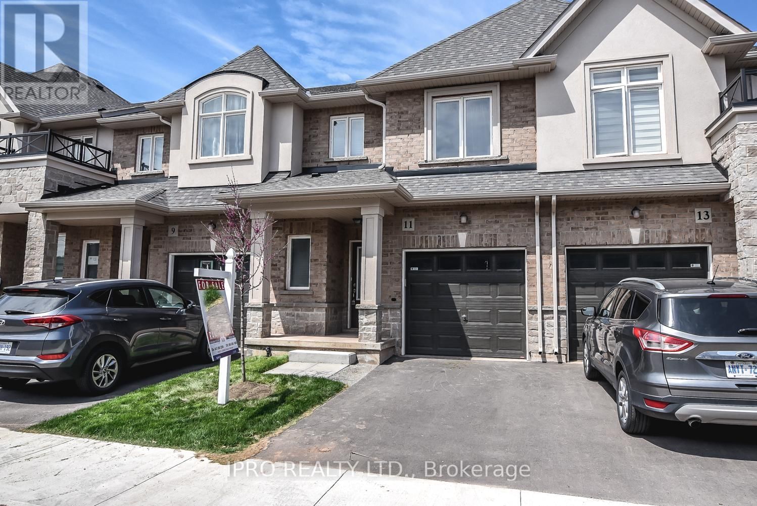 11 MOCKINGBIRD LANE EAST Image 3
