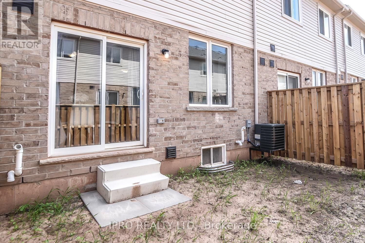 11 MOCKINGBIRD LANE EAST Image 30