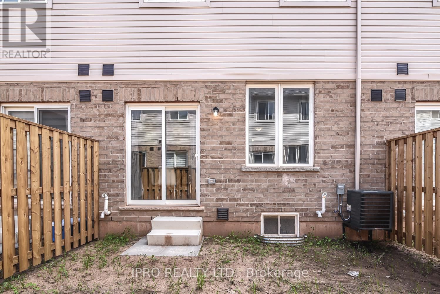 11 MOCKINGBIRD LANE EAST Image 32