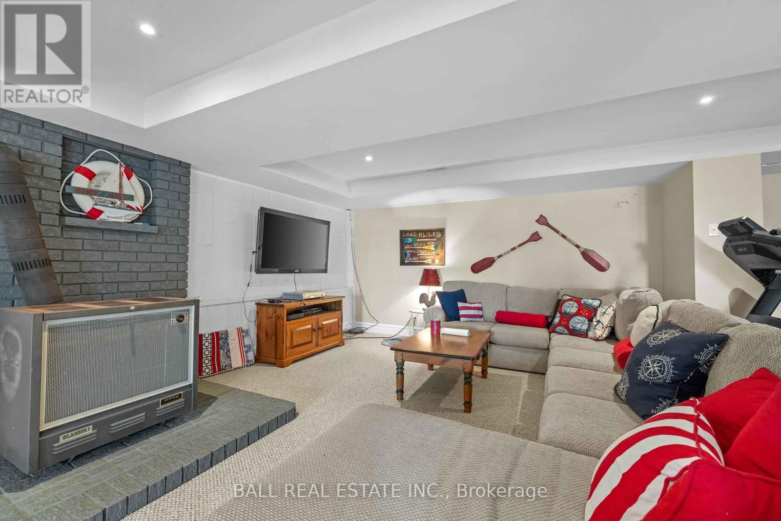1187 LAKEHURST ROAD Image 17