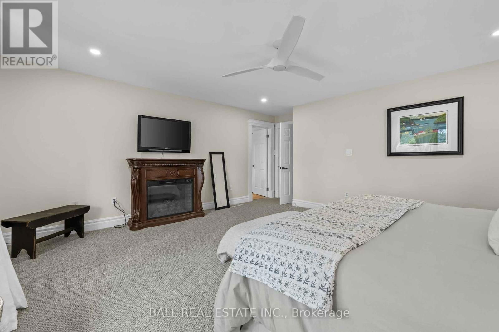 1187 LAKEHURST ROAD Image 47