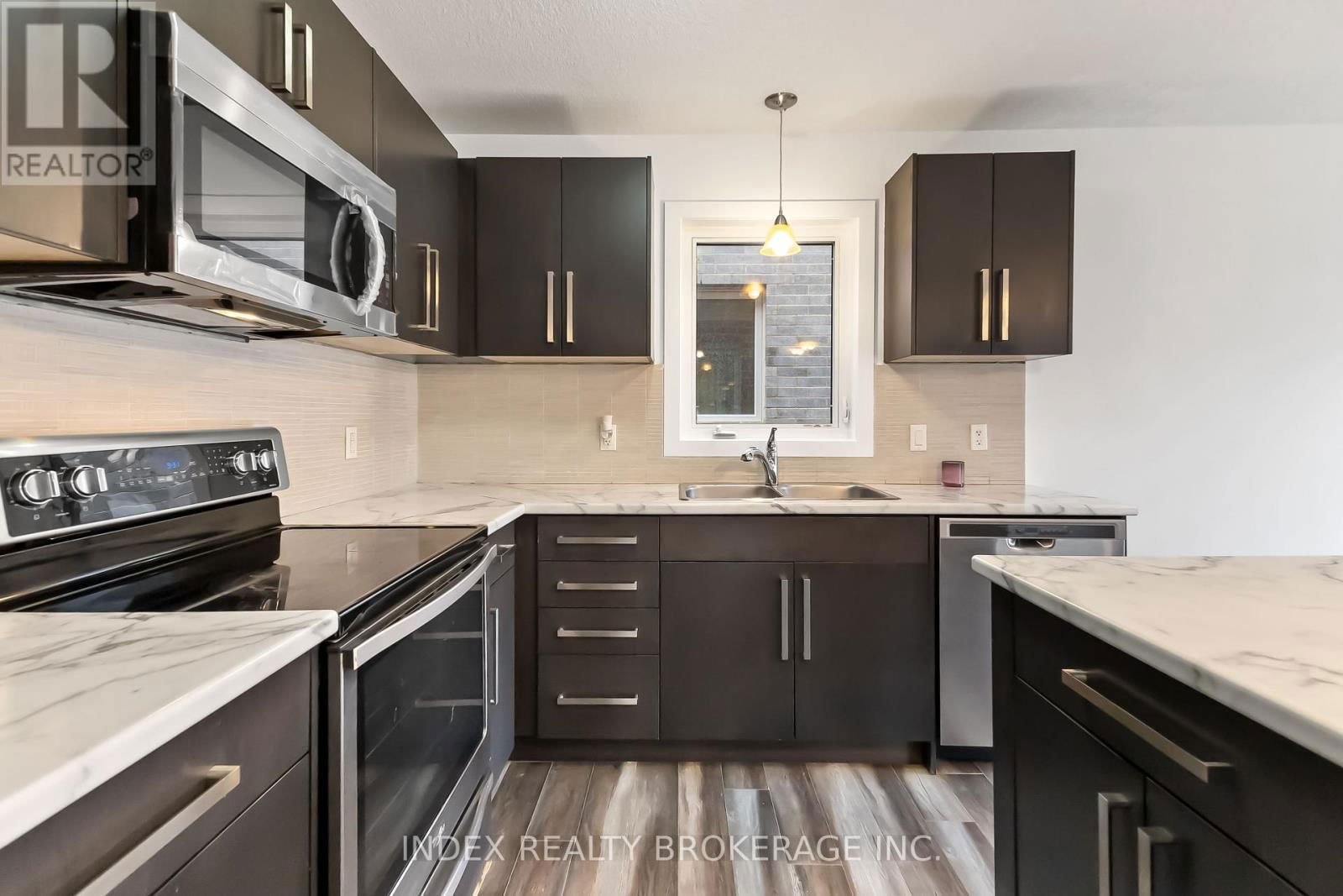 750 FREEPORT STREET Image 17