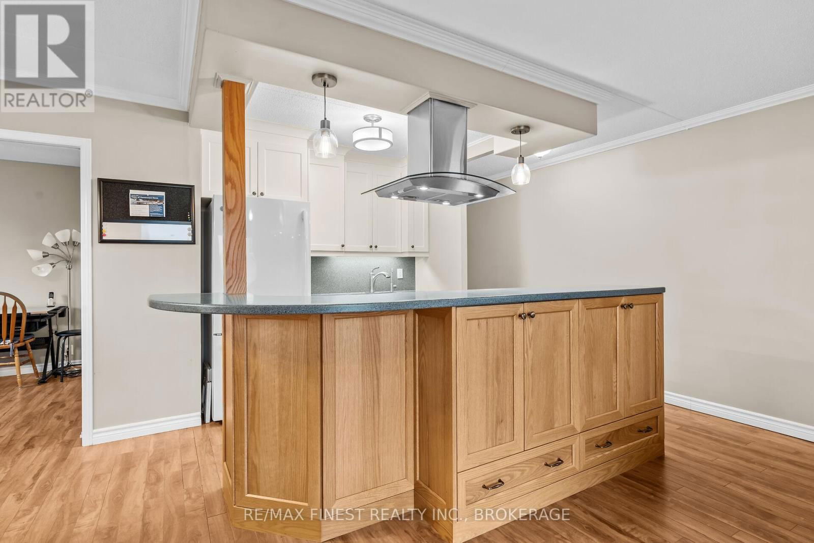 601 - 610 WILLIAM STREET Image 17