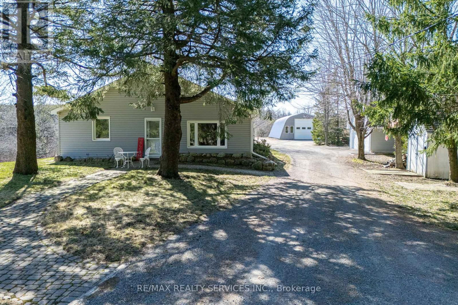 9765 TENTH SIDEROAD Image 1