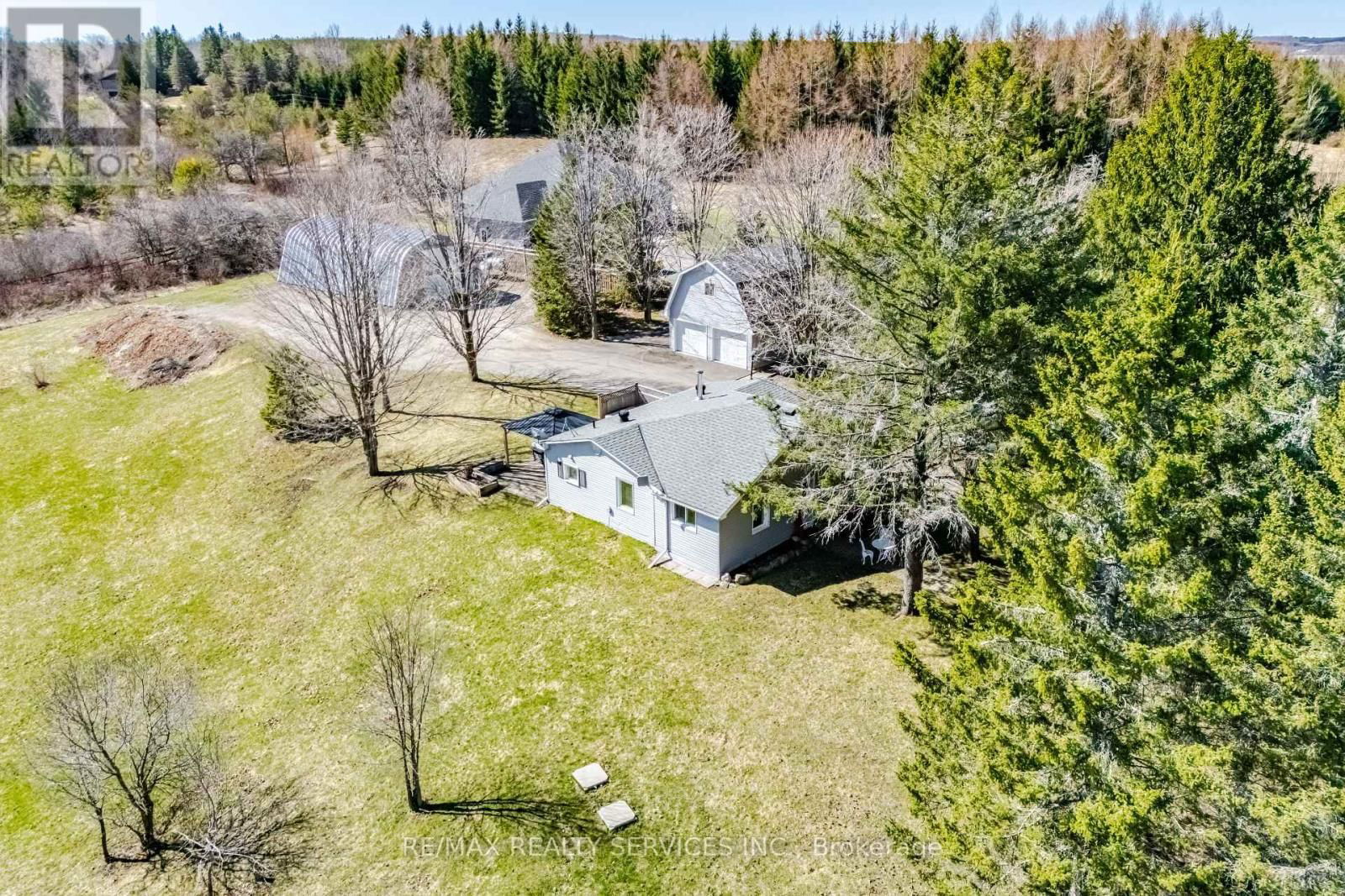 9765 TENTH SIDEROAD Image 2