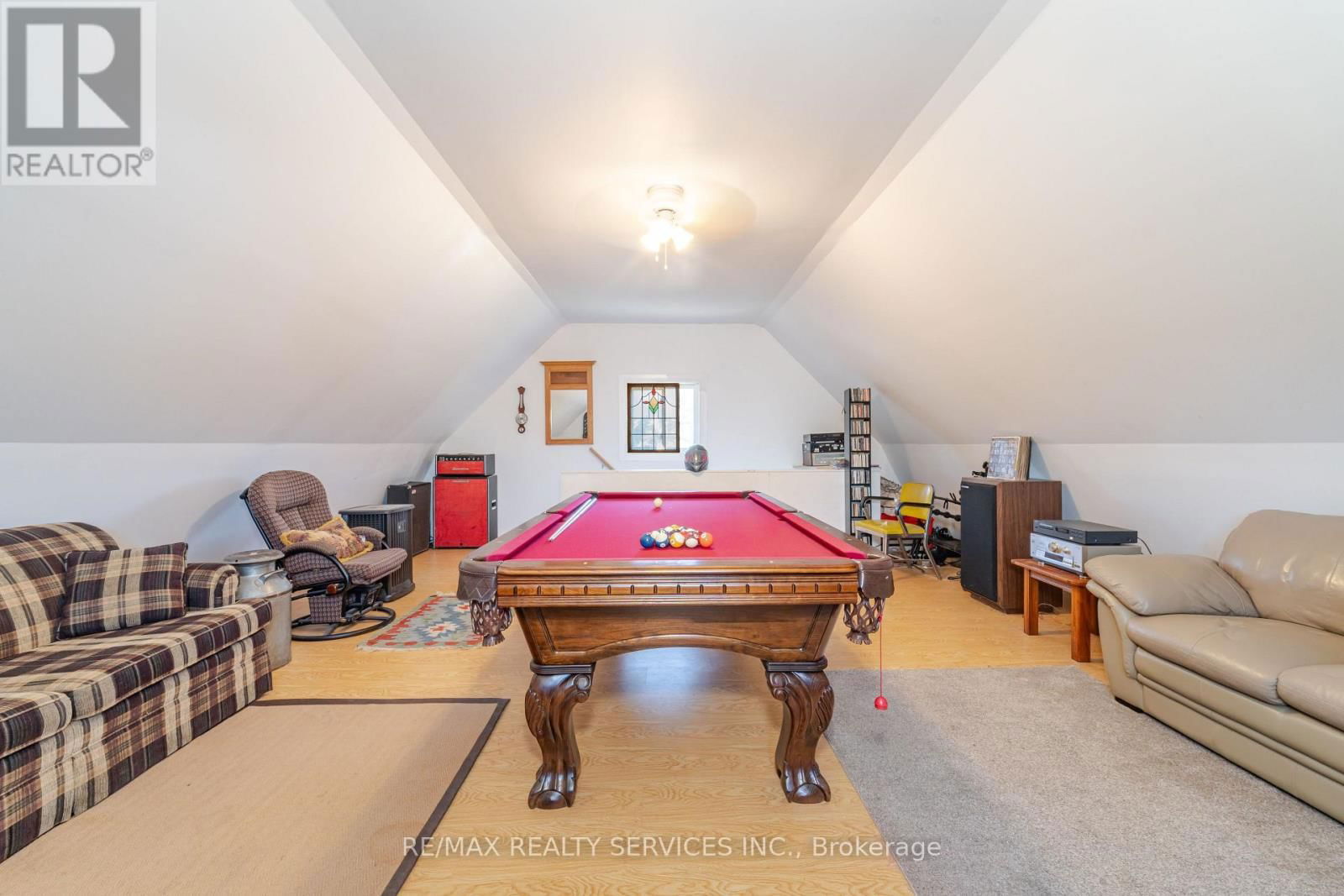 9765 TENTH SIDEROAD Image 32