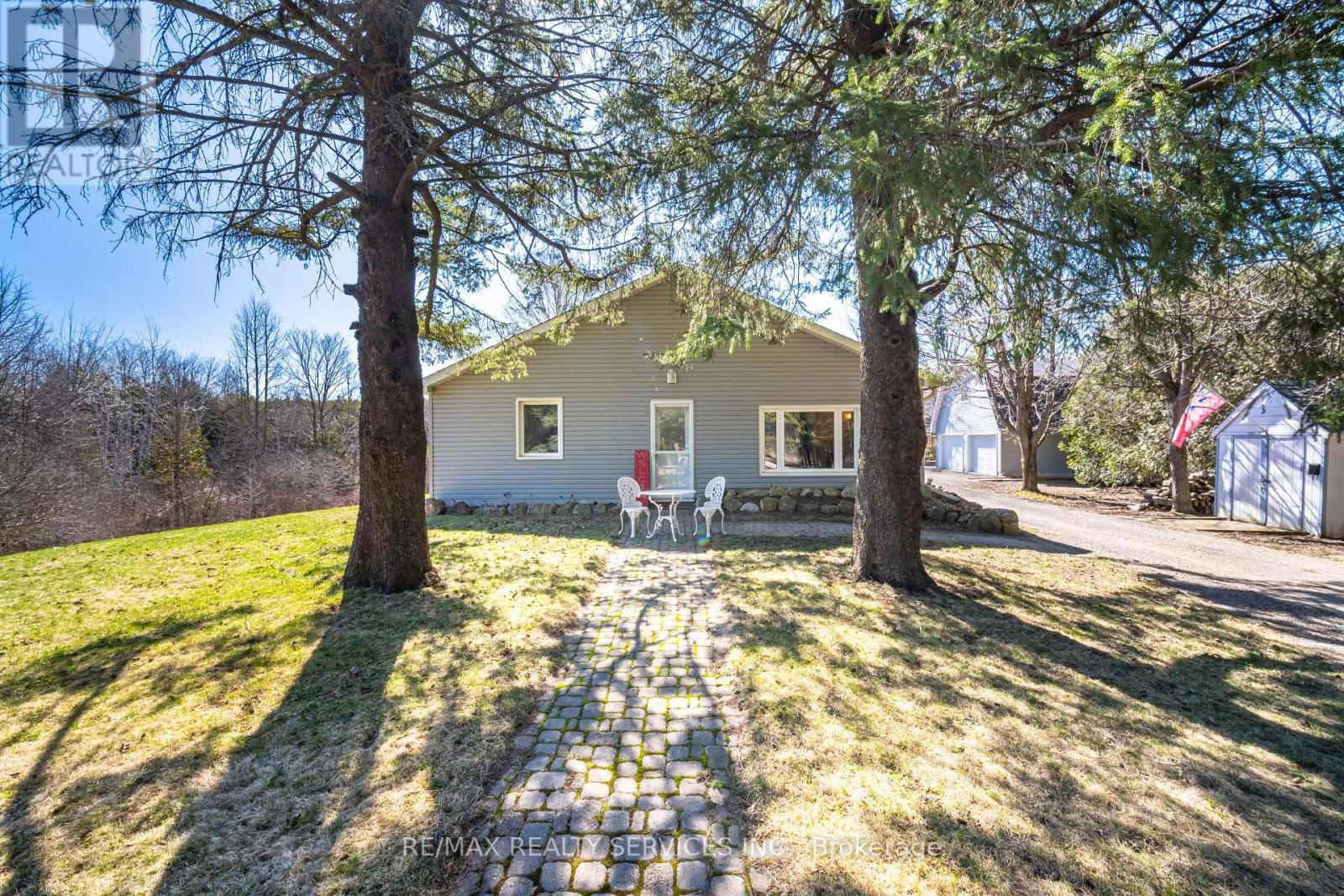 9765 TENTH SIDEROAD Image 4