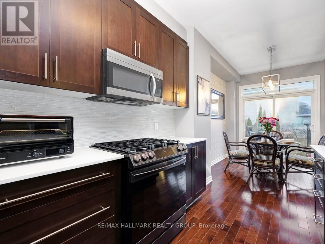 239 ESPIN HEIGHTS Image 14