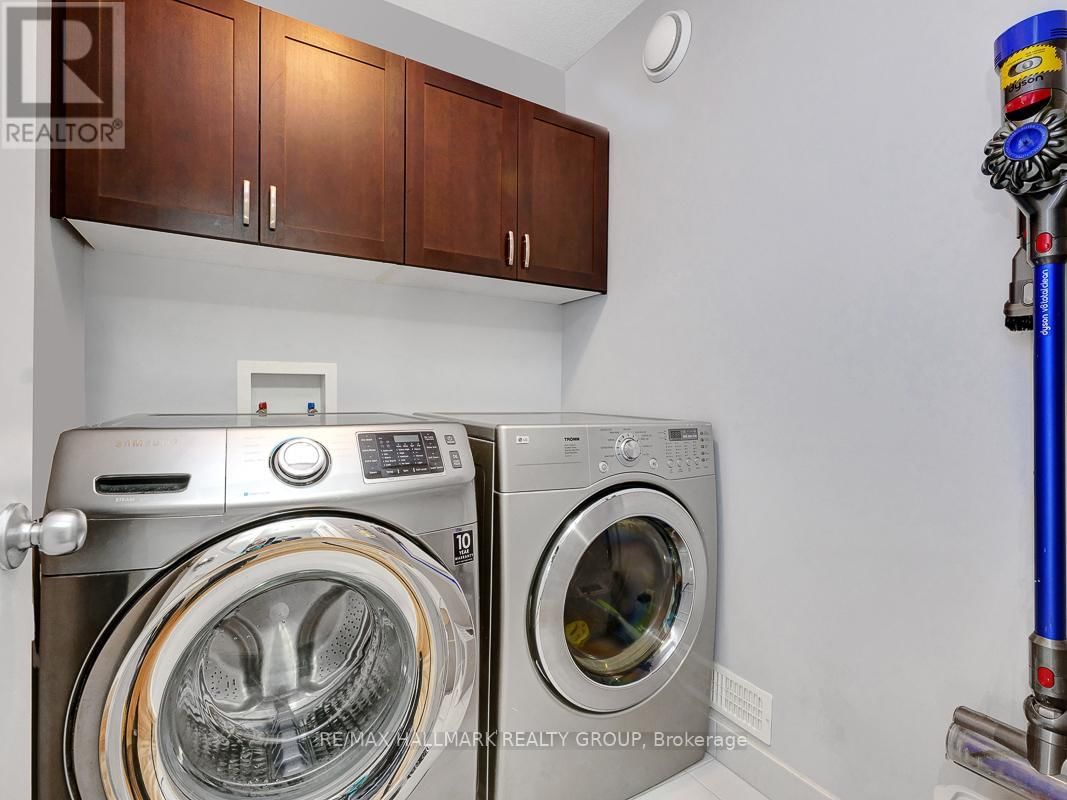 239 ESPIN HEIGHTS Image 29