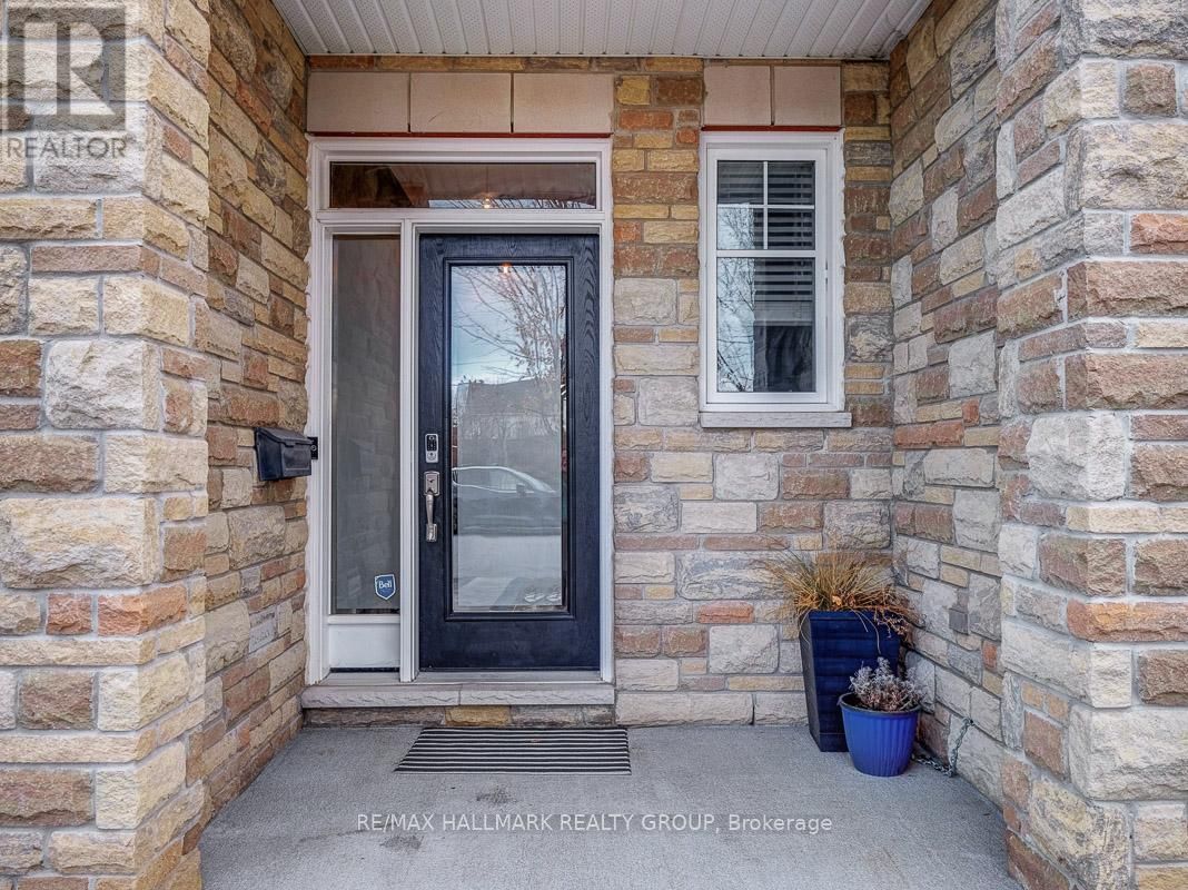 239 ESPIN HEIGHTS Image 3