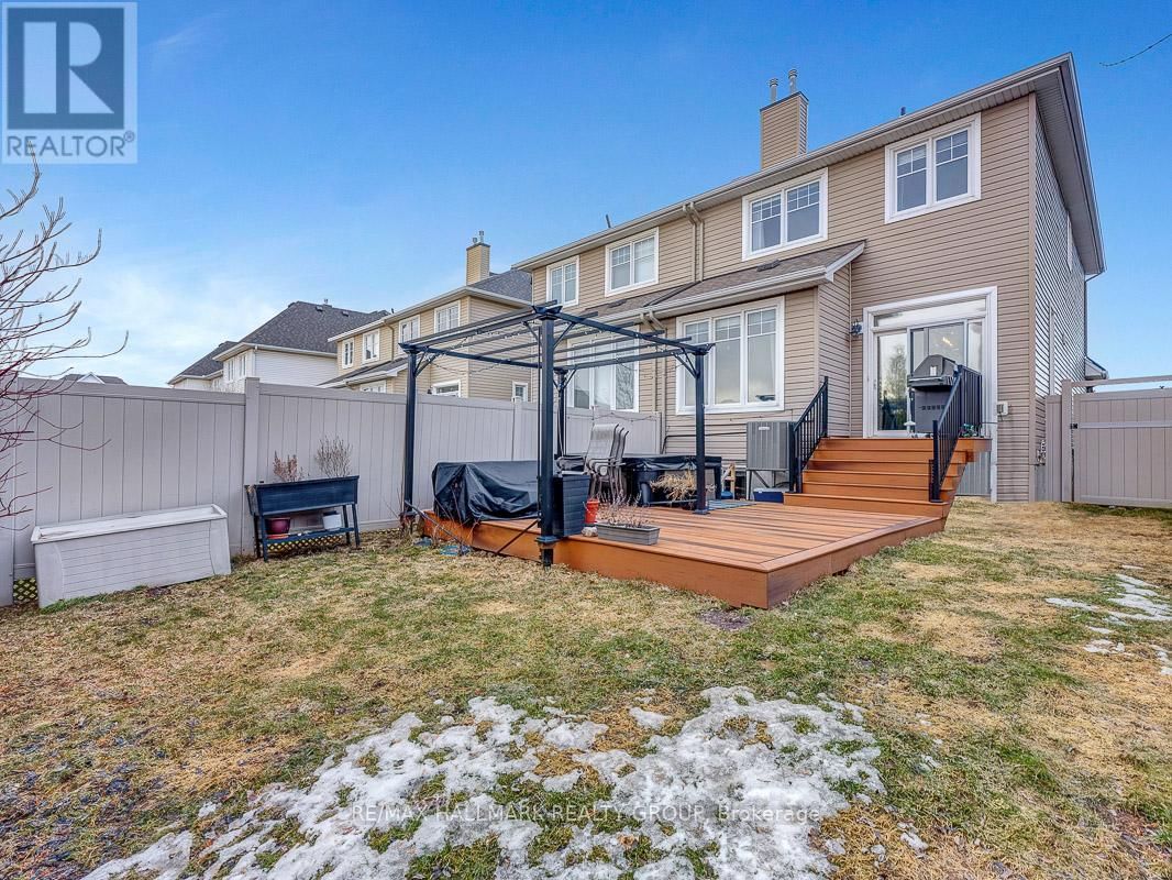 239 ESPIN HEIGHTS Image 35