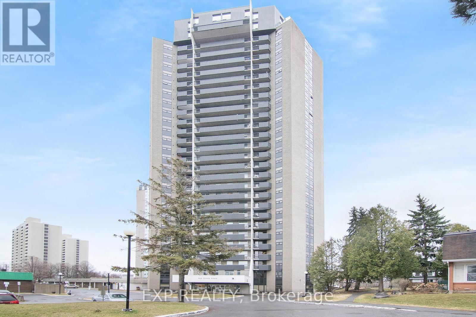 2509 - 900 DYNES ROAD Image 1