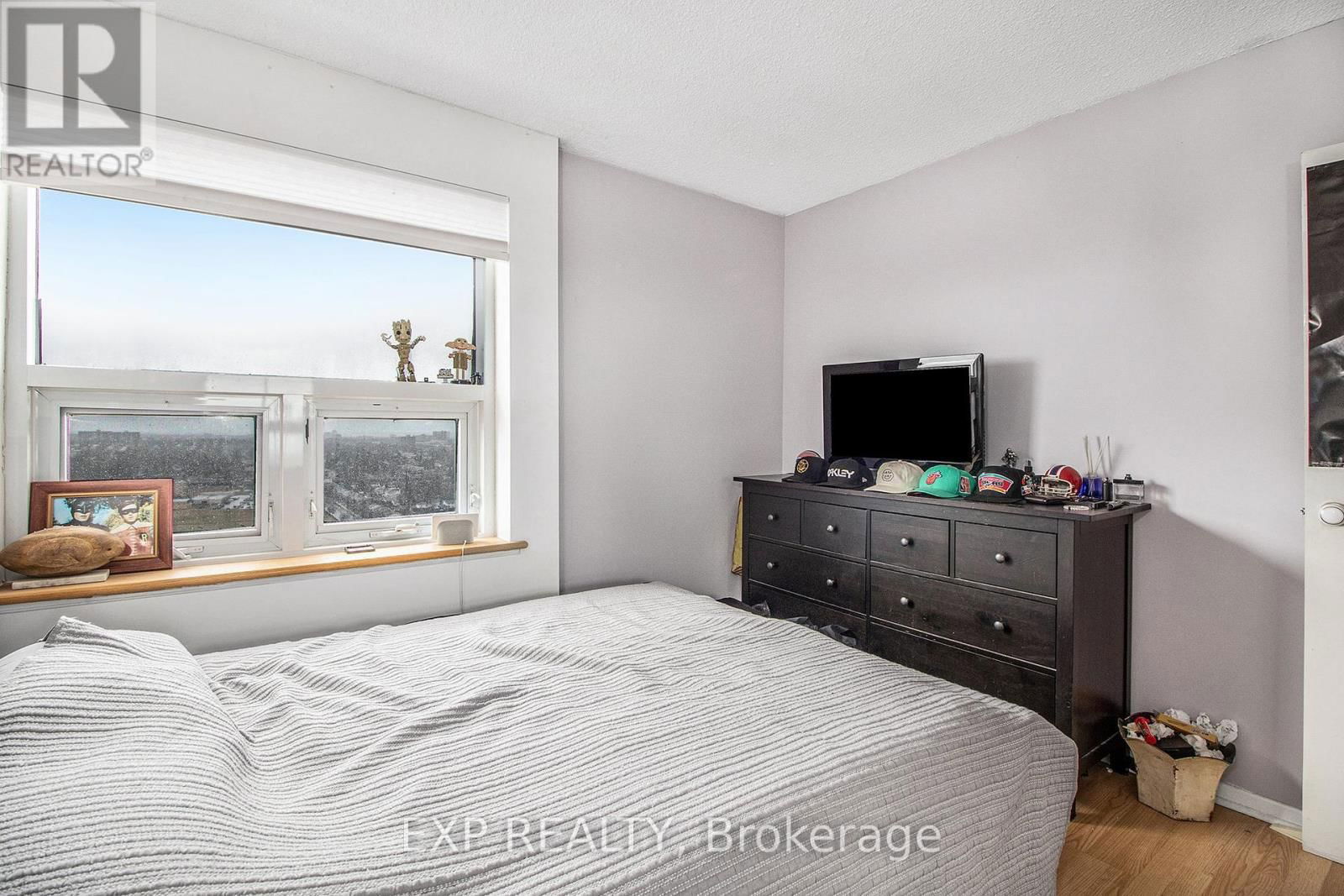 2509 - 900 DYNES ROAD Image 15