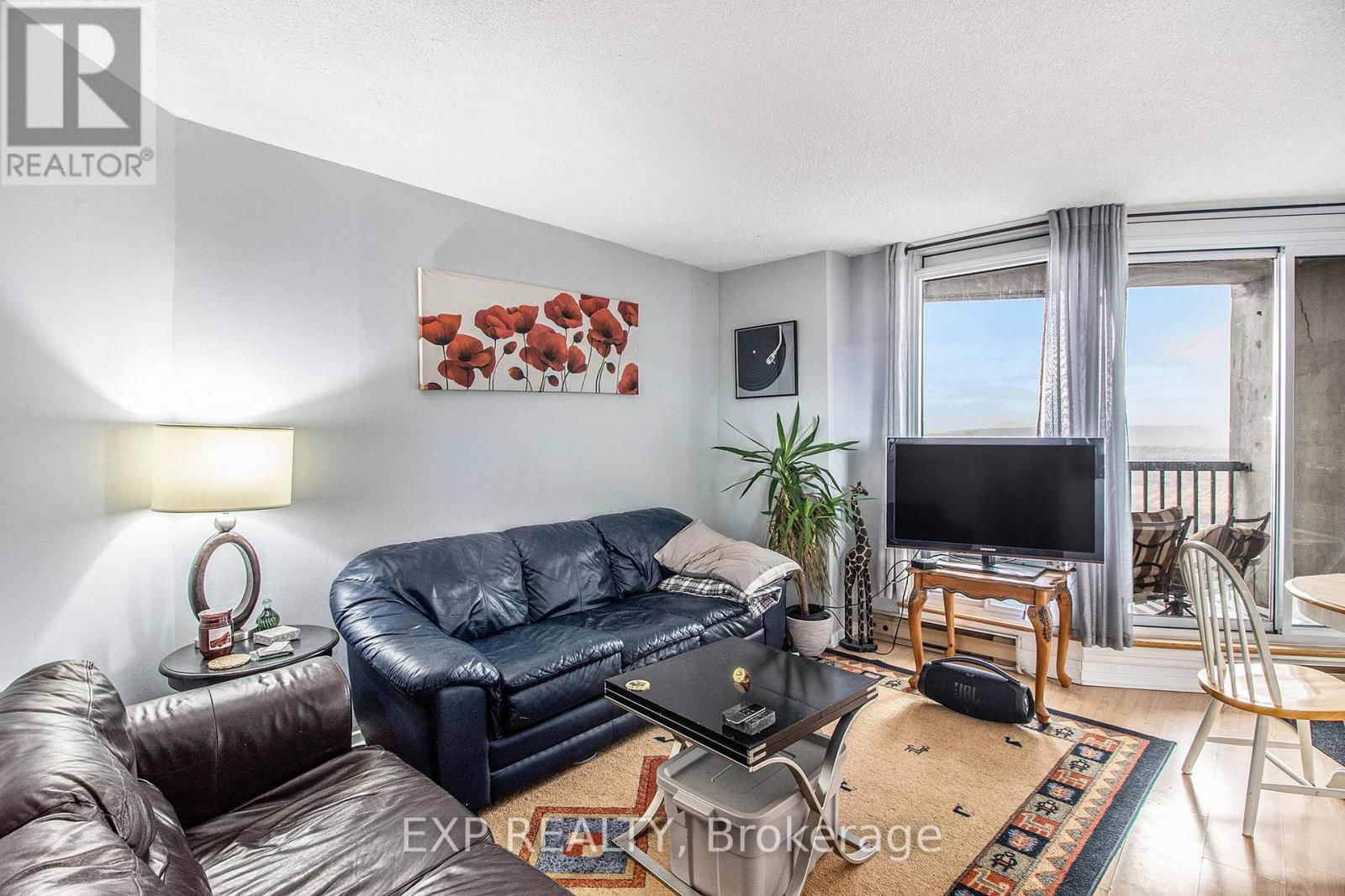 2509 - 900 DYNES ROAD Image 6
