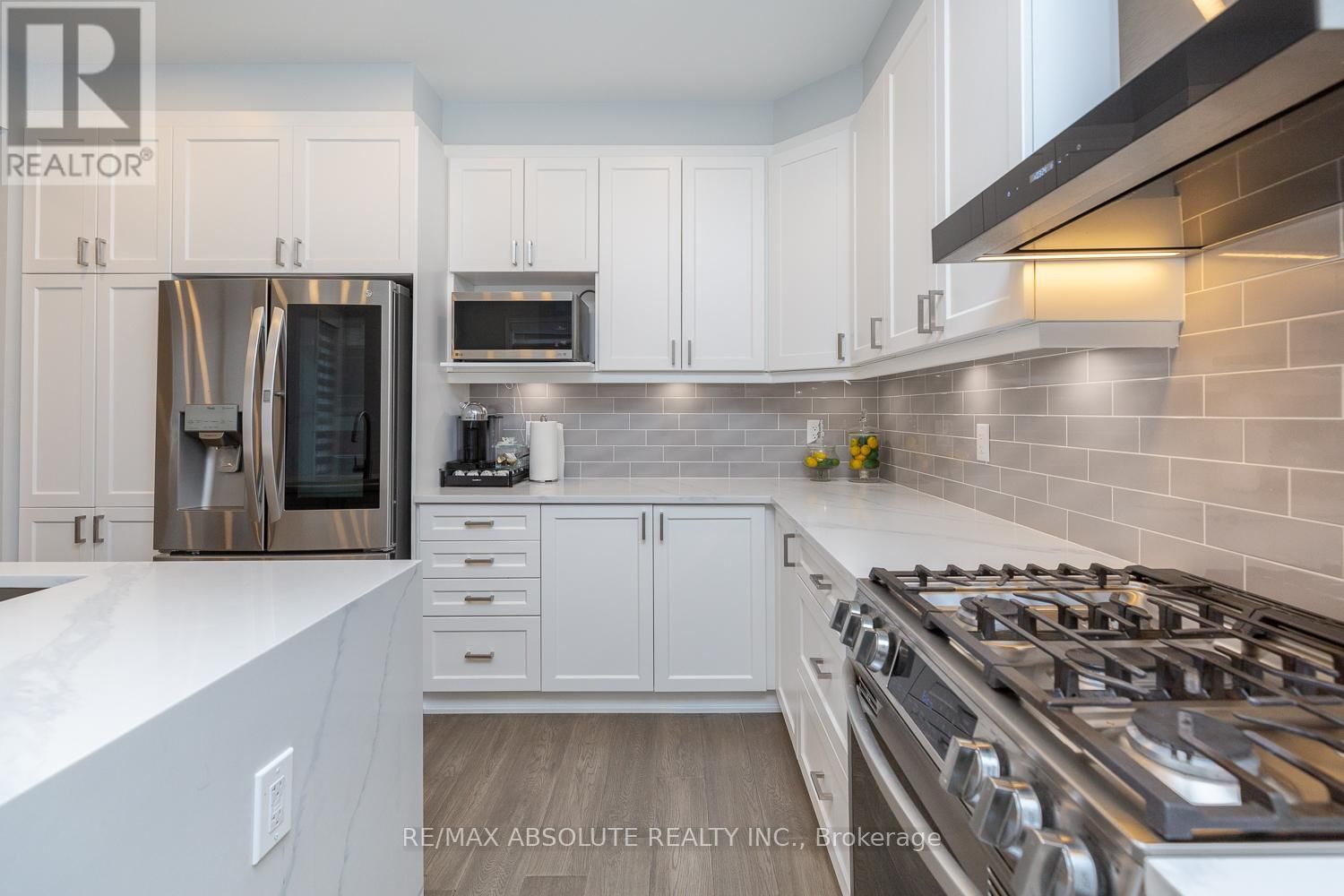 1019 APOLUNE STREET Image 19