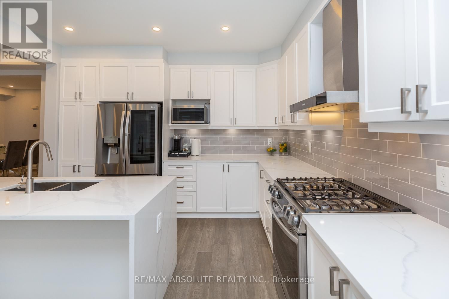 1019 APOLUNE STREET Image 20