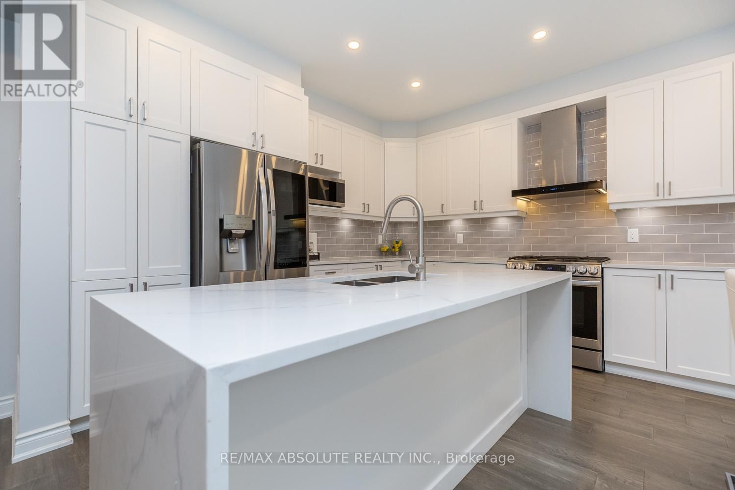 1019 APOLUNE STREET Image 21