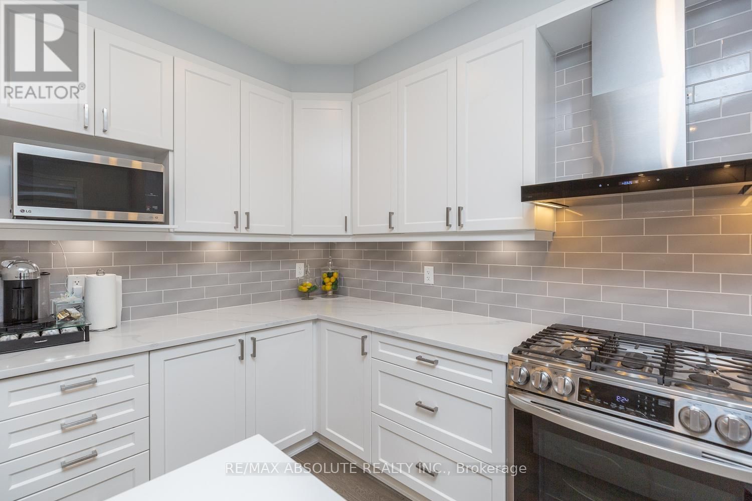 1019 APOLUNE STREET Image 26