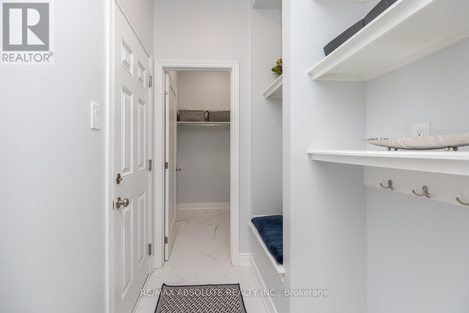 1019 APOLUNE STREET Image 29