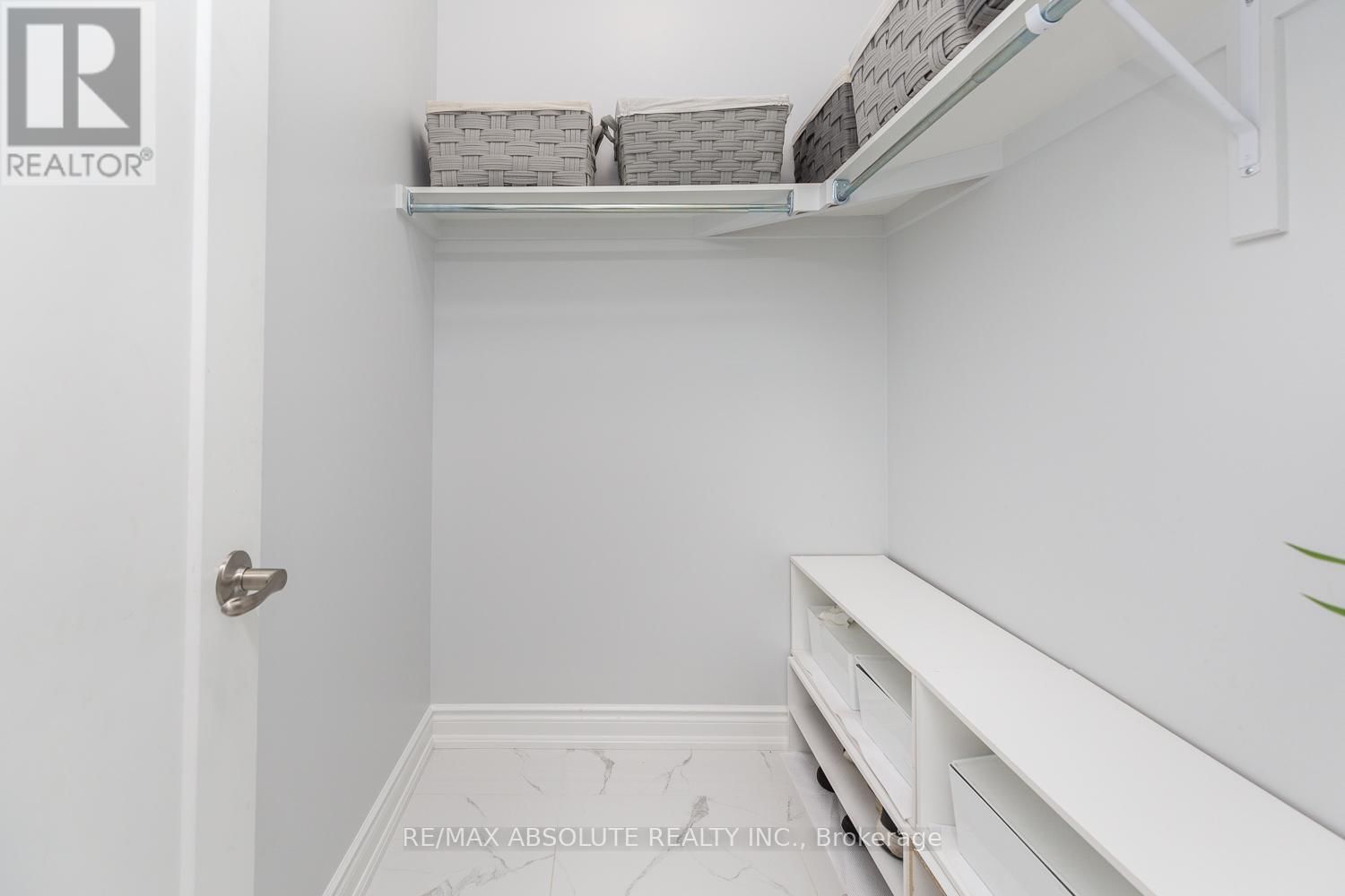 1019 APOLUNE STREET Image 30