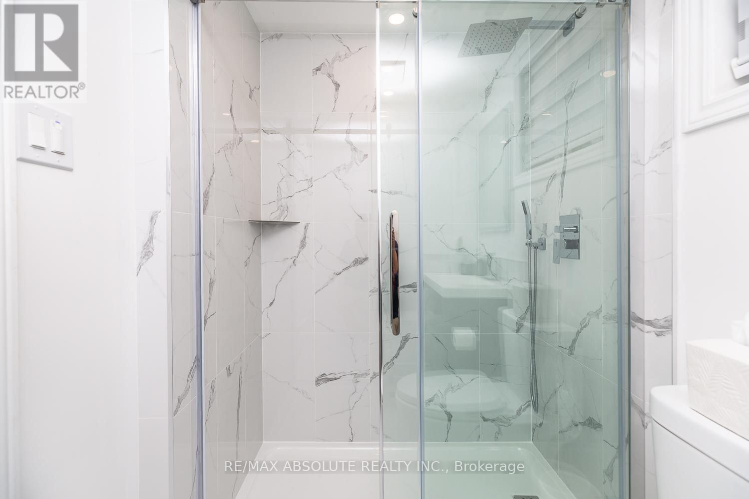 1019 APOLUNE STREET Image 47