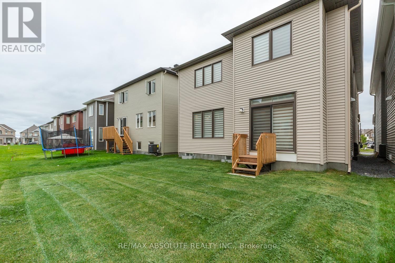 1019 APOLUNE STREET Image 48