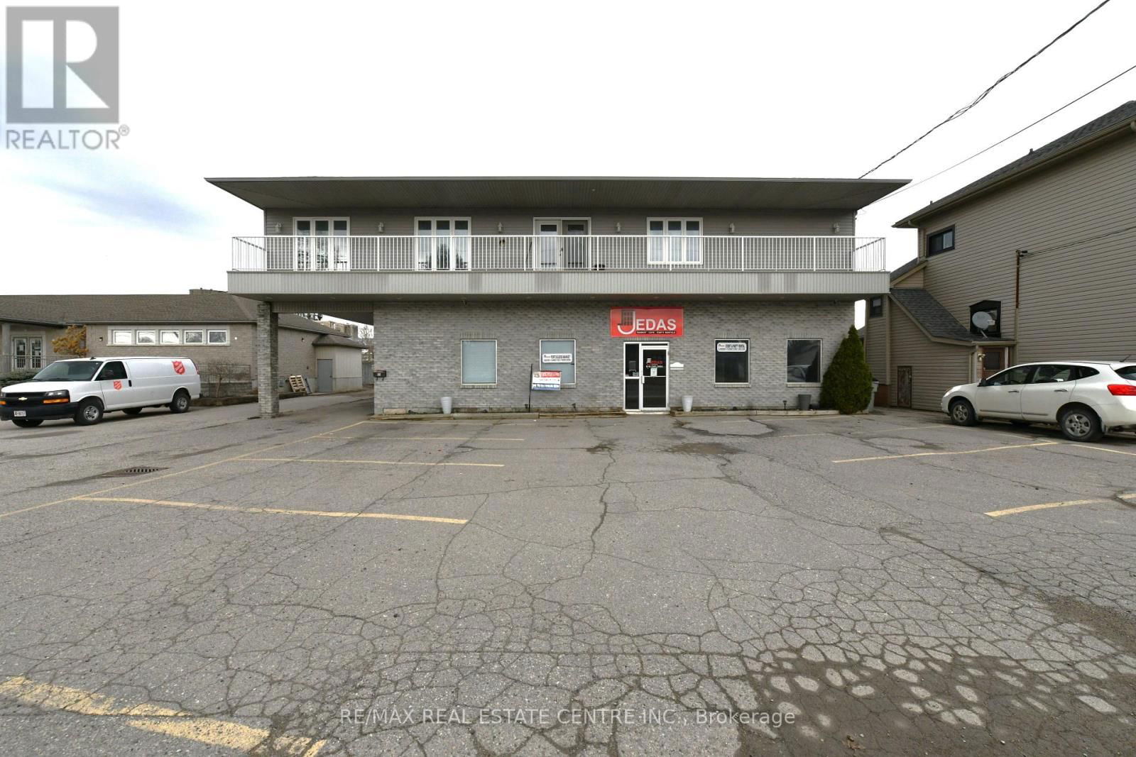 65 MAITLAND TERRACE Image 1