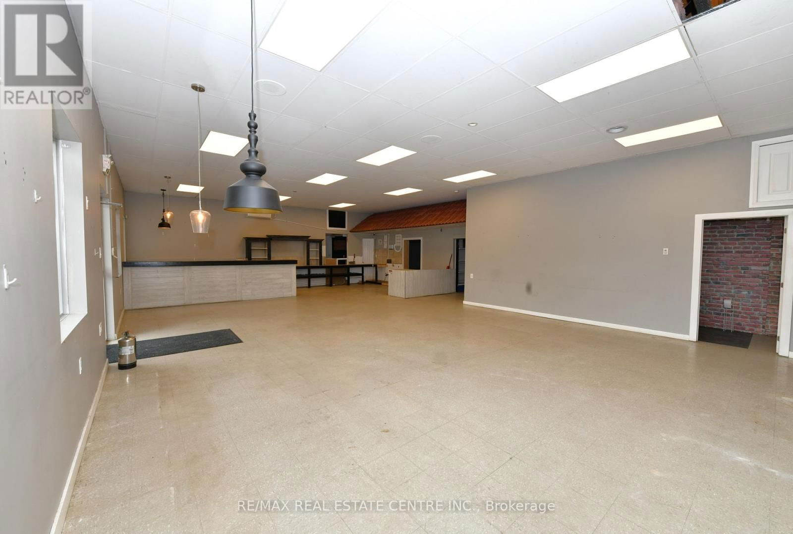 65 MAITLAND TERRACE Image 10