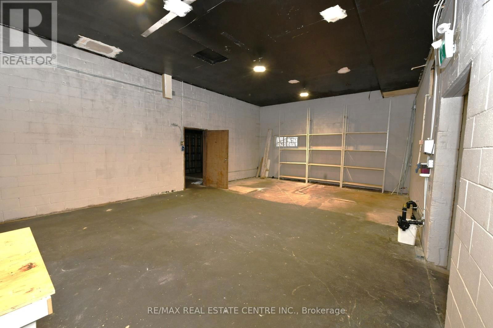 65 MAITLAND TERRACE Image 13