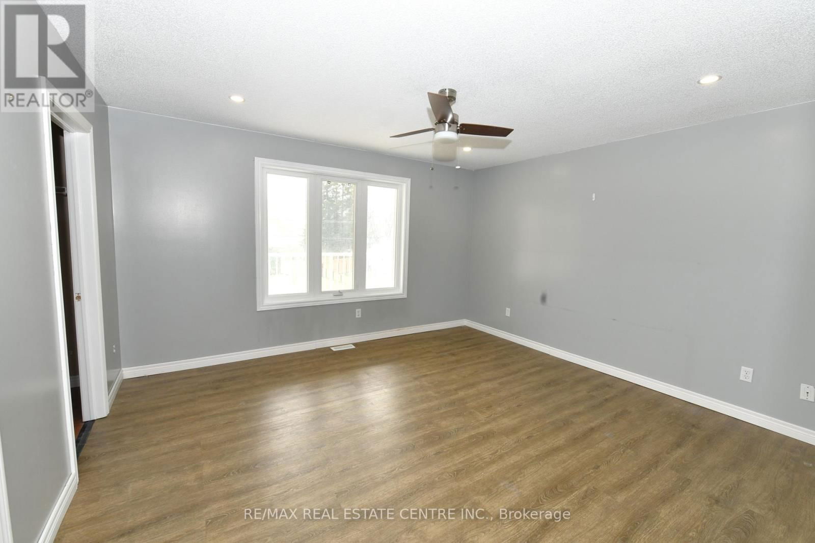 65 MAITLAND TERRACE Image 28