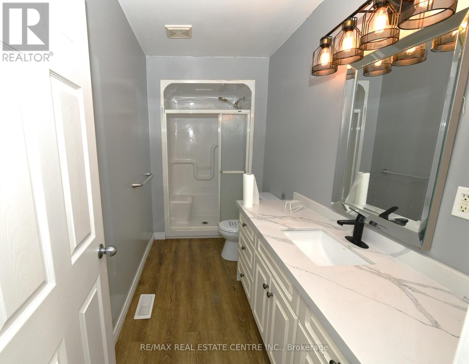 65 MAITLAND TERRACE Image 29
