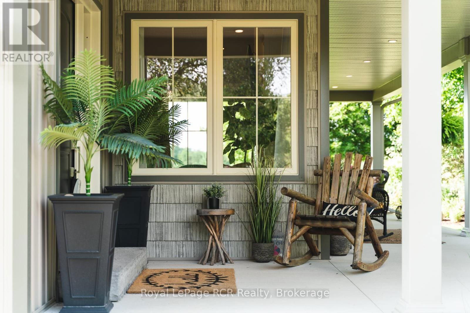 302769 DOUGLAS STREET Image 16