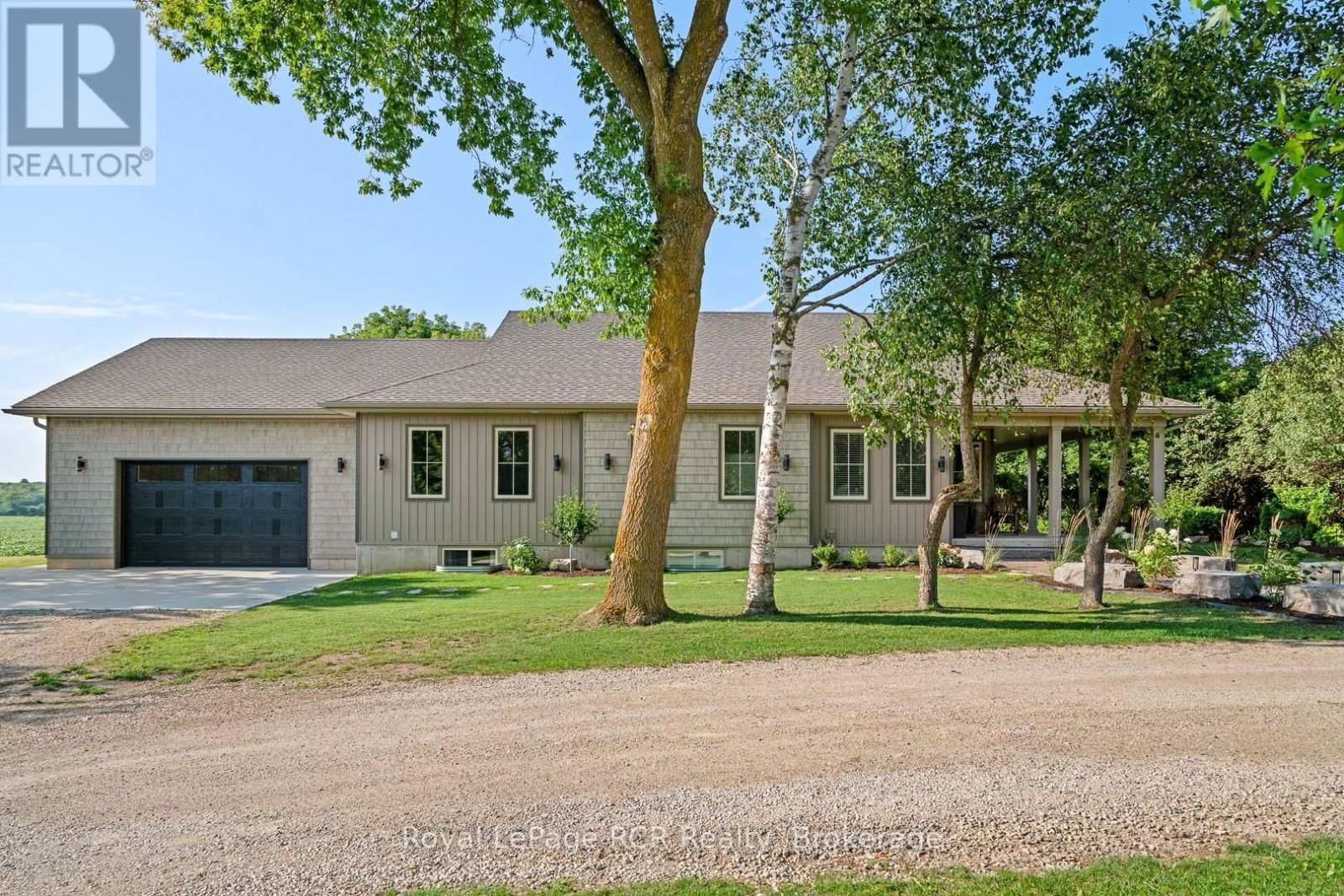 302769 DOUGLAS STREET Image 2