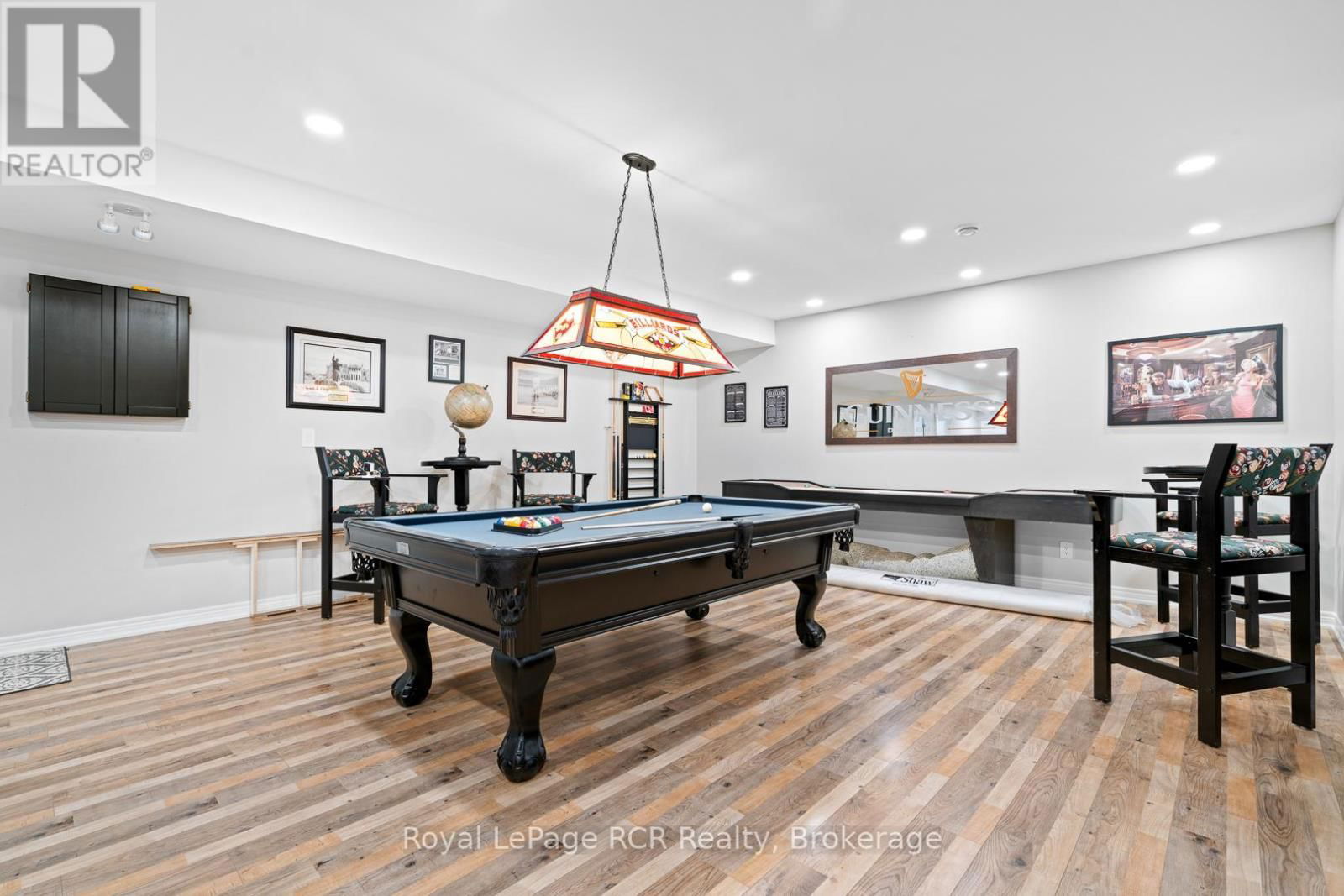 302769 DOUGLAS STREET Image 44