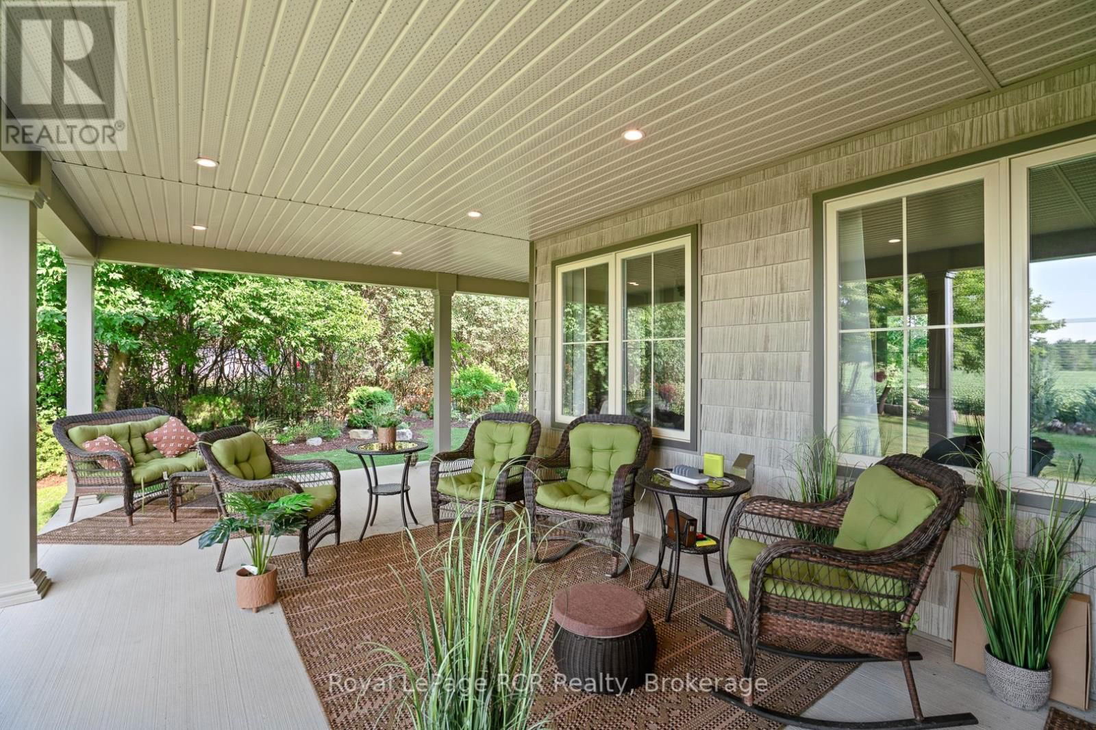 302769 DOUGLAS STREET Image 6