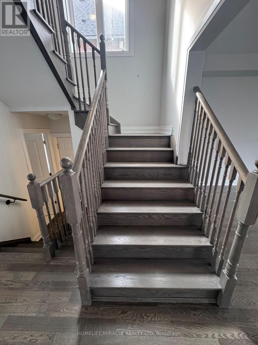 229 HARDWOOD AVENUE Image 5
