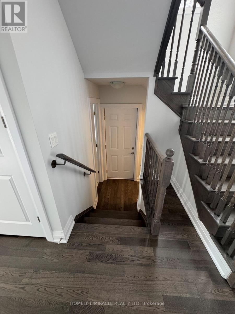 229 HARDWOOD AVENUE Image 6