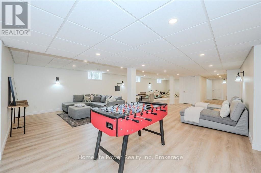 4080 VICTORIA ROAD SOUTH Image 32