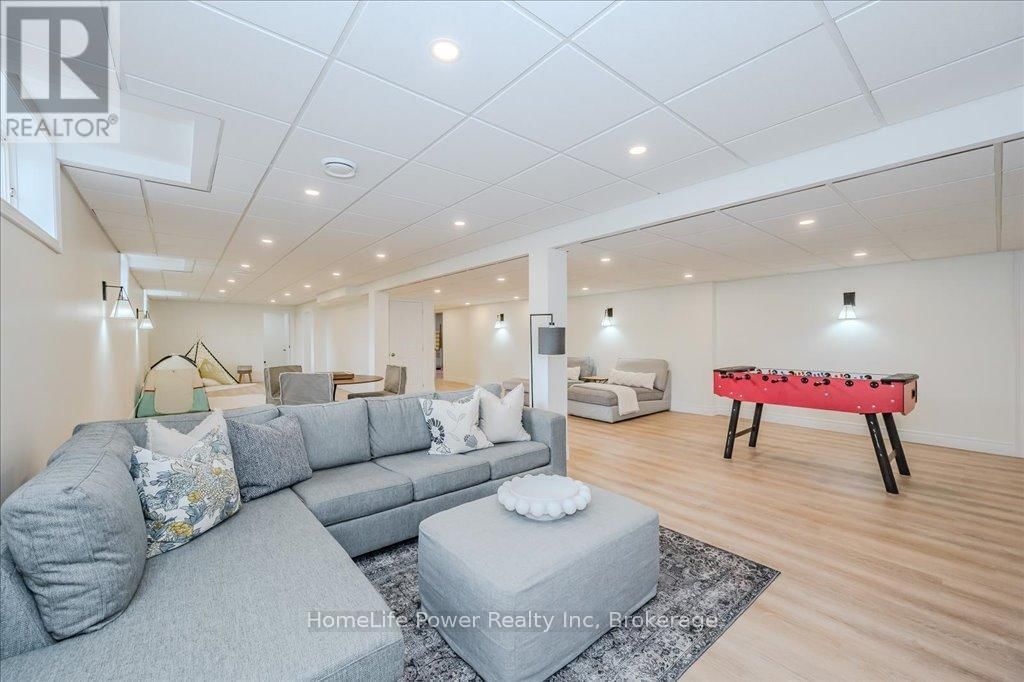 4080 VICTORIA ROAD SOUTH Image 33