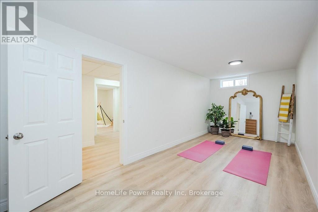 4080 VICTORIA ROAD SOUTH Image 36