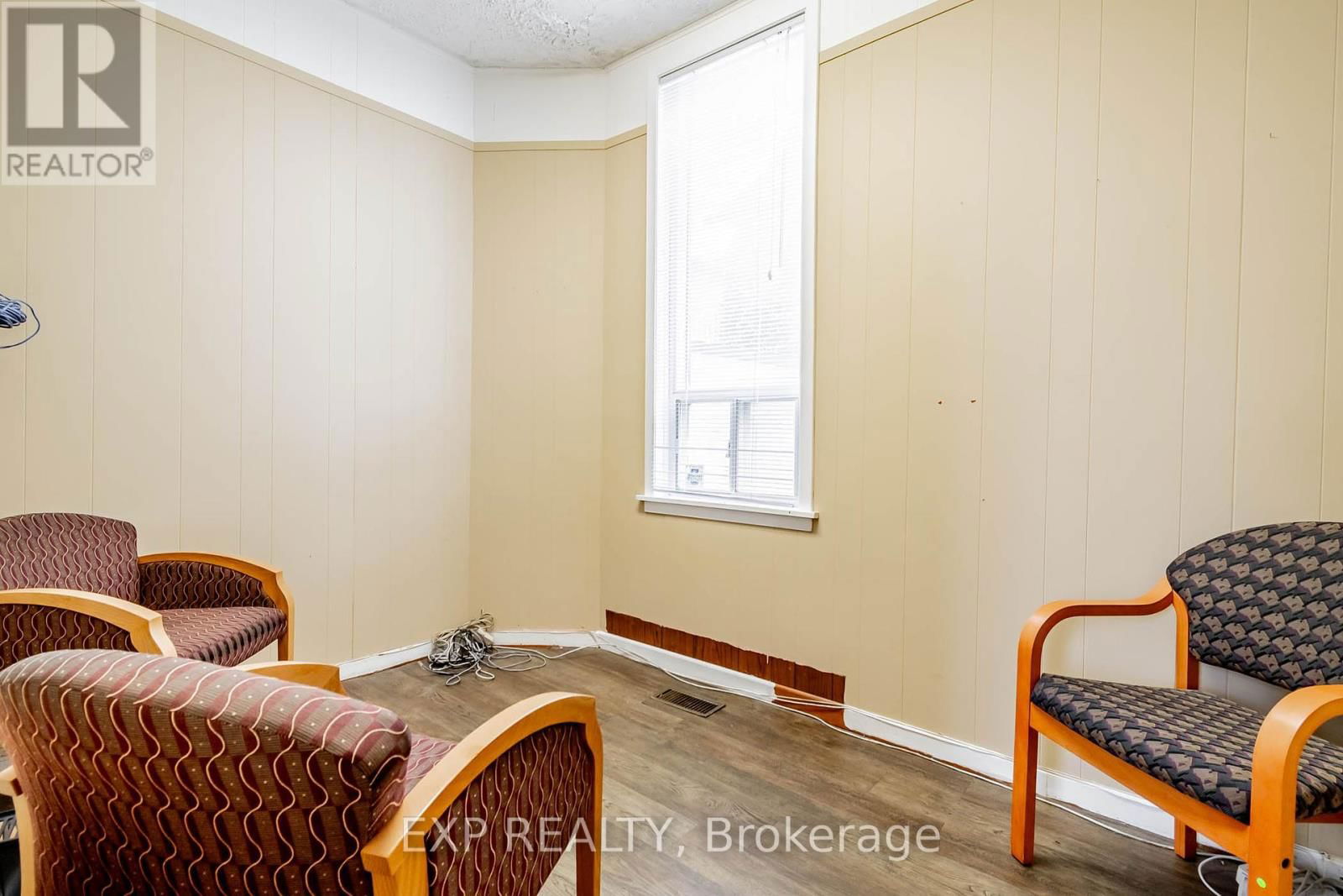 48 CARLISLE STREET Image 13