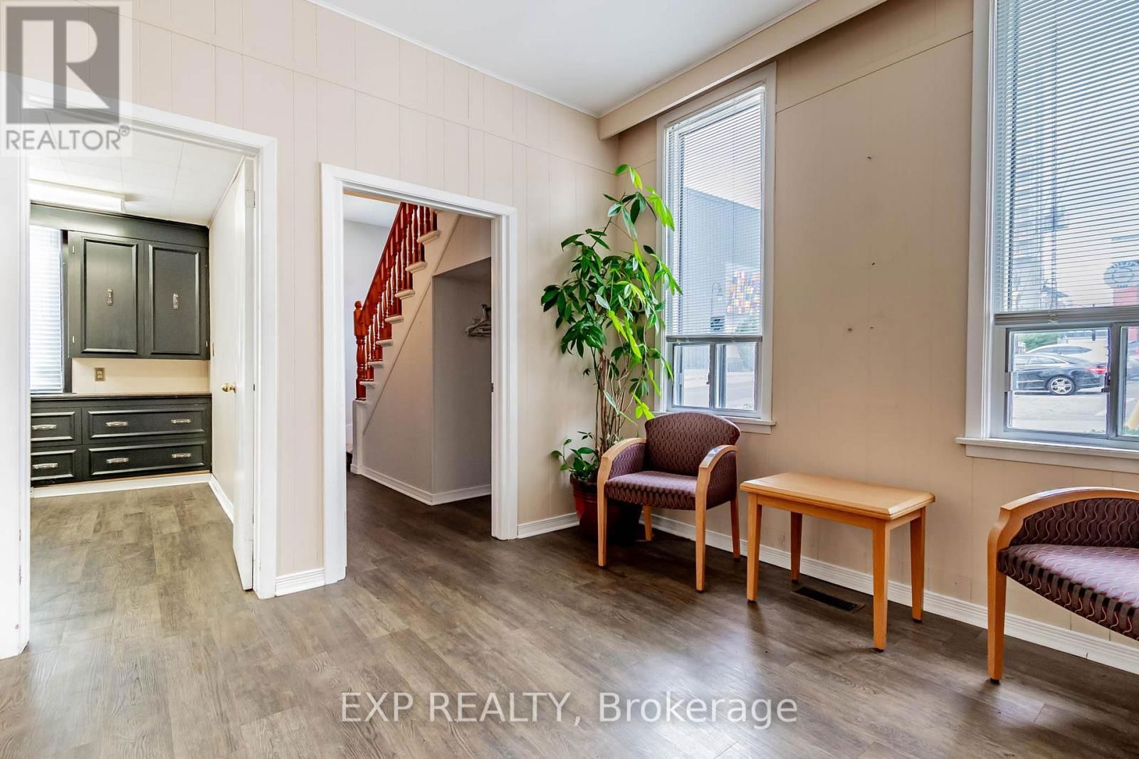 48 CARLISLE STREET Image 16