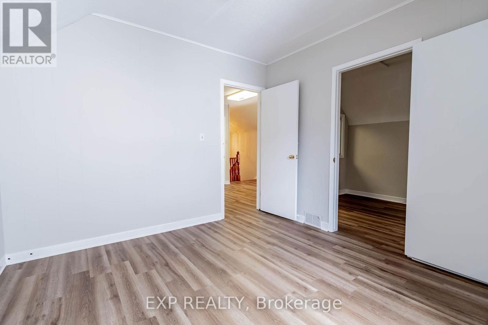 48 CARLISLE STREET Image 20