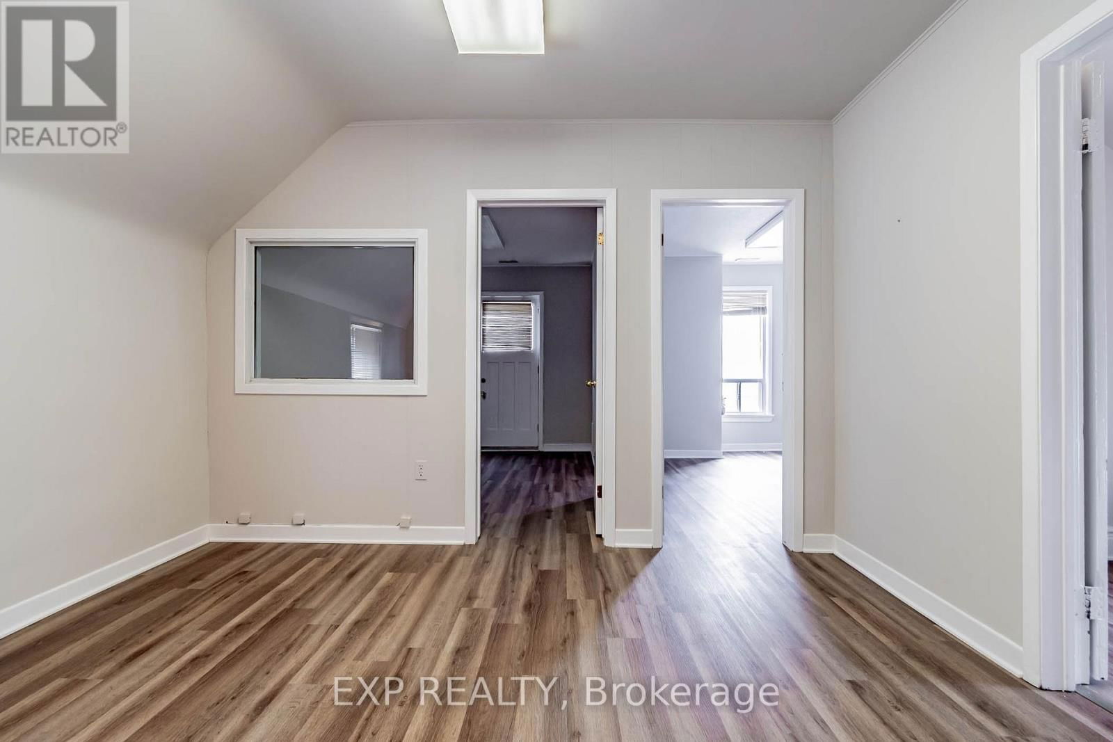 48 CARLISLE STREET Image 26