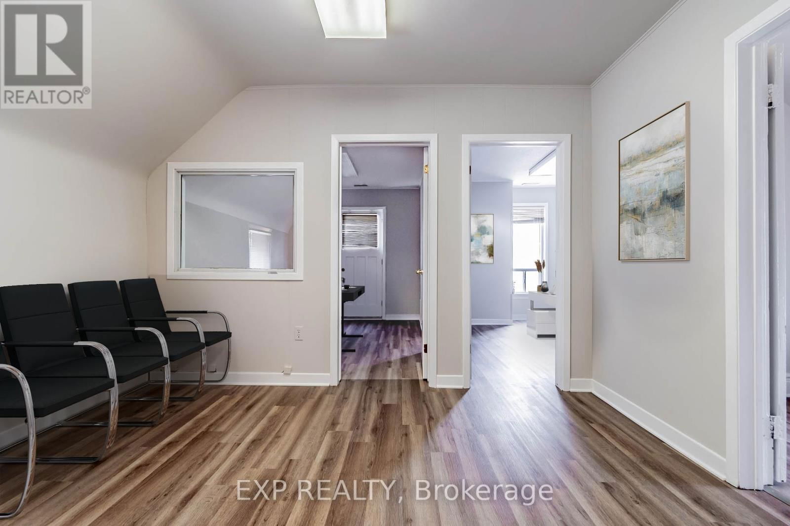 48 CARLISLE STREET Image 28